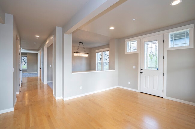 Foto del edificio - 1749 Skyline Ridge Ln SW