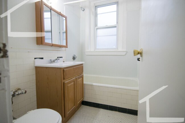 Building Photo - One and a half bedroom in Brighton, MA