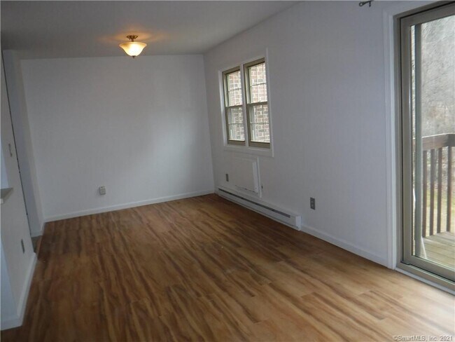 Foto del edificio - 441 Clark Ave