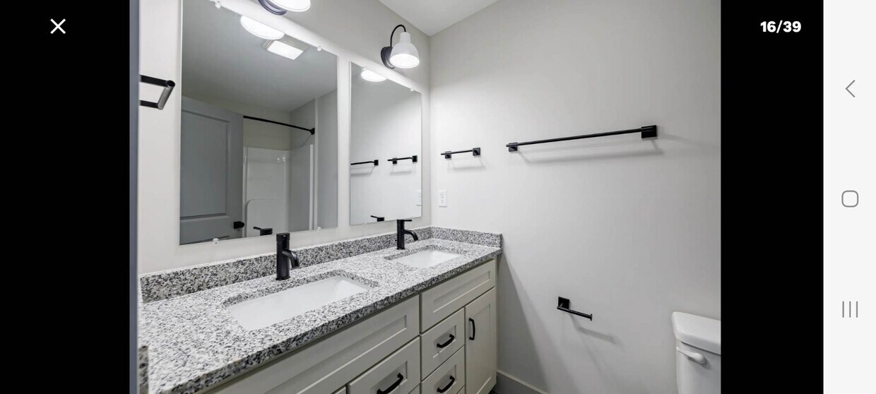 Foto principal - 42 Field Ct