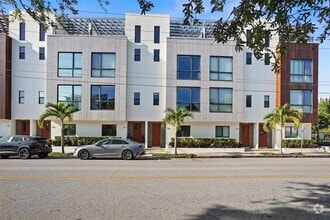 Building Photo - 818 2nd Ave N