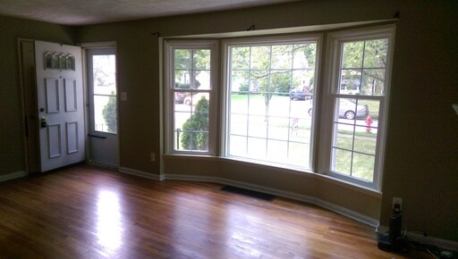 Building Photo - 7499 Farnum Ave