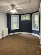 Building Photo - 322 S 43rd St