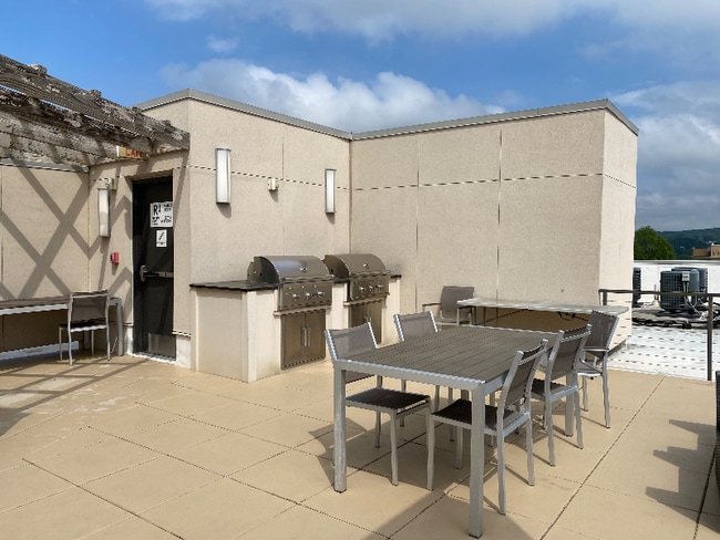 Photo - 1500 Pennsylvania Ave NW Apartment