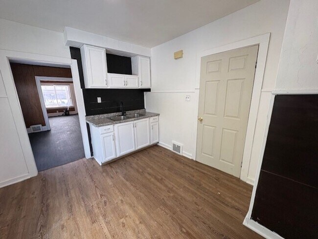 Foto del edificio - 3973 E 123rd St