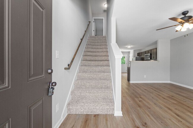 Building Photo - 223 Smithson Ln