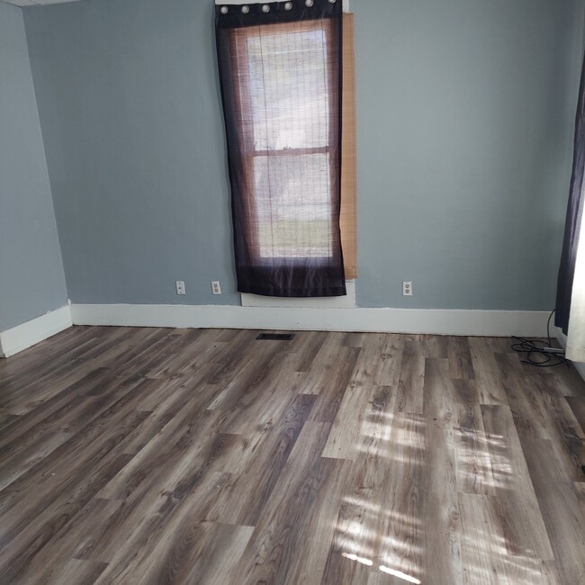 529 Taylor St, Moberly, MO 65270 House Rental in Moberly, MO