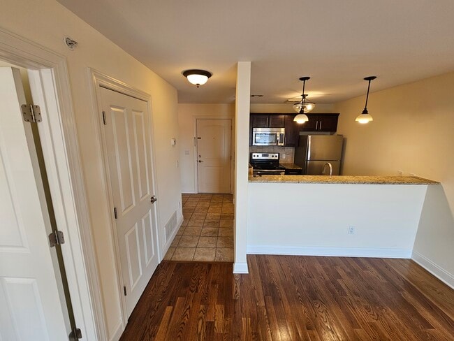 Building Photo - 115Bruen