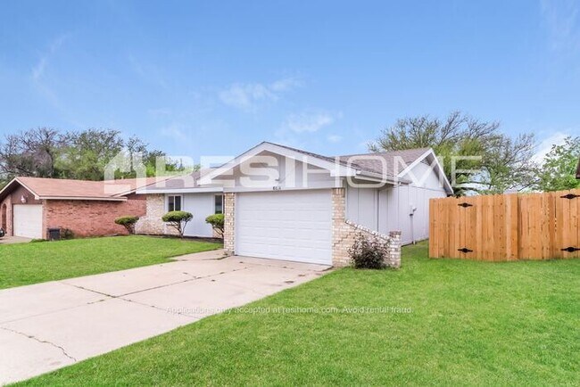 Building Photo - HOME FOR RENT!