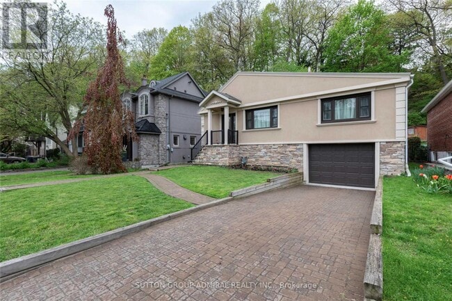 Building Photo - 182 S Kingsway