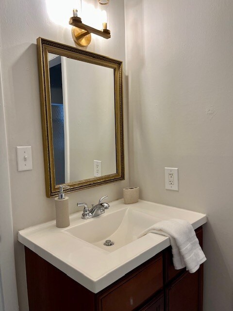 Building Photo - 1216 Manassas Ct