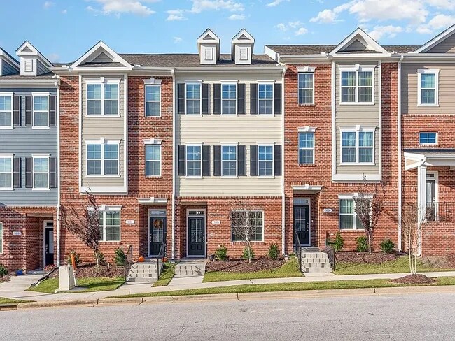 frente de las casas adosadas - 1006 Gateway Commons Cir