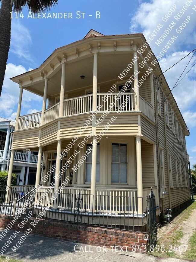 Foto del edificio - 114 Alexander St