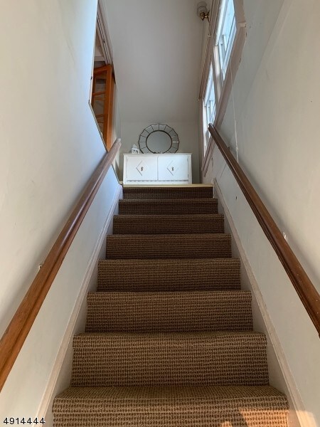 Building Photo - 403 Boulevard