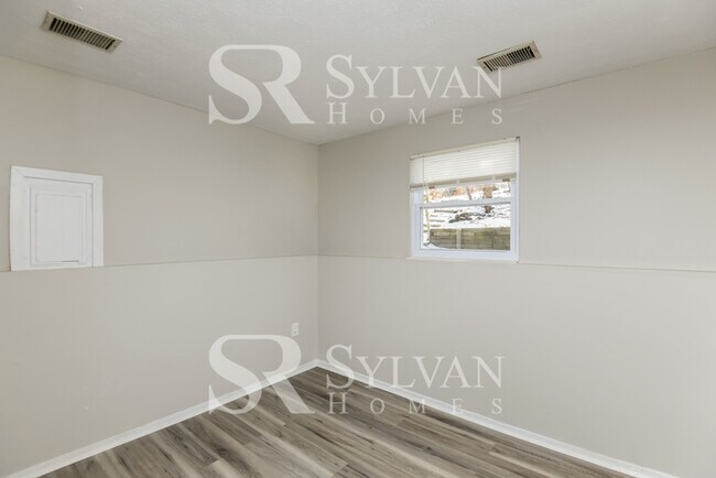 Building Photo - 4717 Hawksbury Rd