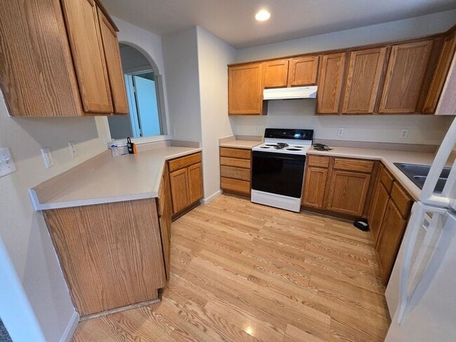 Building Photo - Updated 3-Bedroom Townhome in Dayton