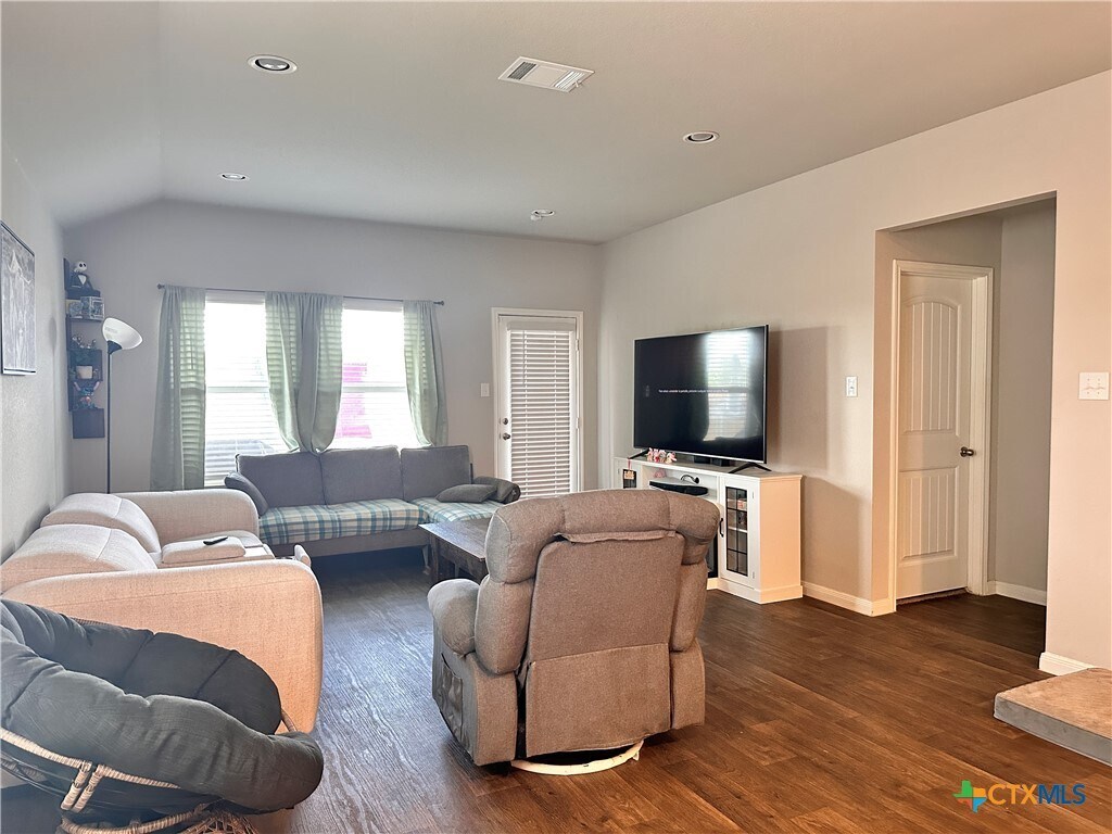 Building Photo - 304 Fall Aster Dr