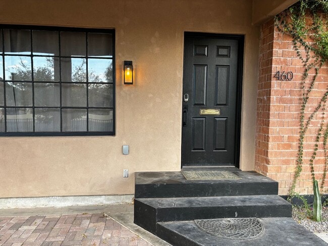 Building Photo - Updated 4 Bedroom Mesa Home