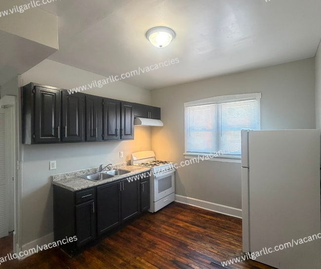 Building Photo - 4002 Alder St