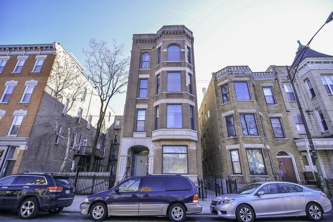 Building Photo - 1407 W Erie St