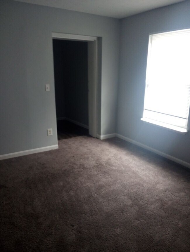 Foto del edificio - Spacious 3-bedroom Brick House