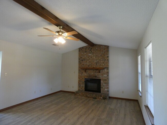 Foto del edificio - Charming Ranch-Style Home - Pace