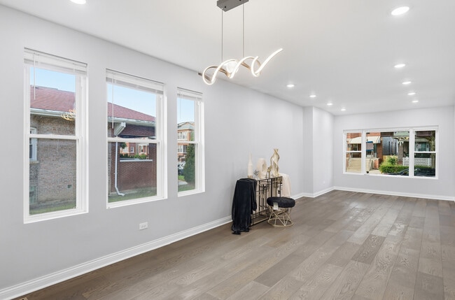 Foto del edificio - 7823 S May St