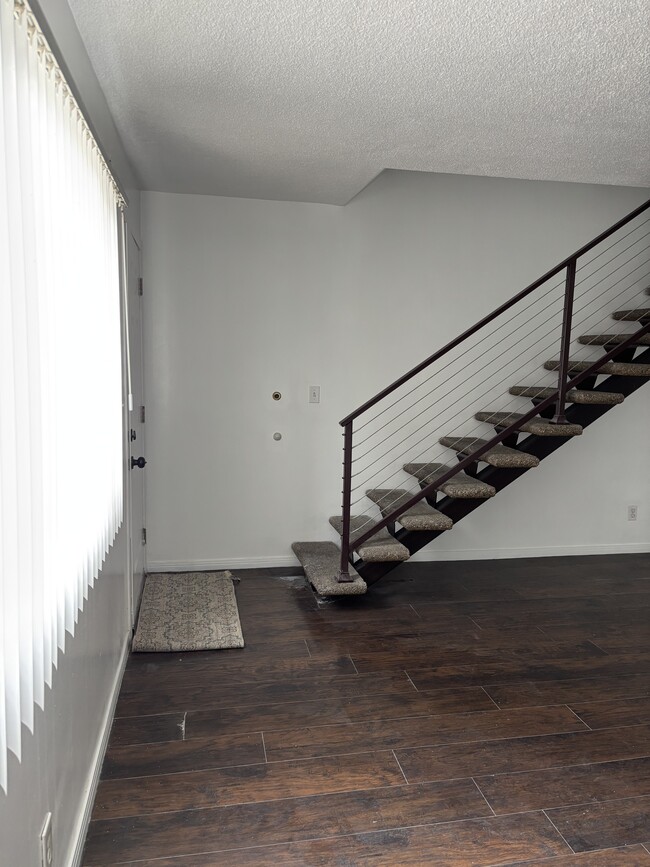 Building Photo - 1639 W 80th St