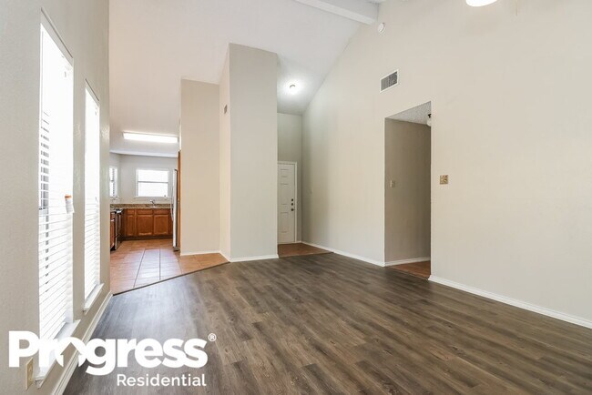 Foto del edificio - 1017 W Hills Terrace