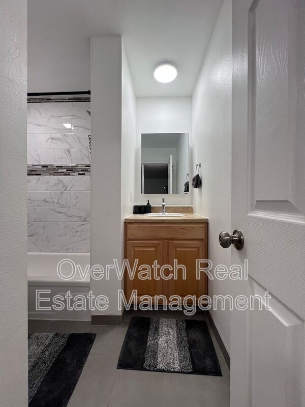 Building Photo - 4620 Reka Dr