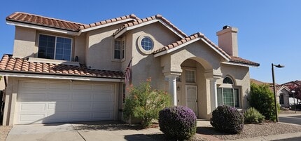 Building Photo - 7110 N 28th Dr