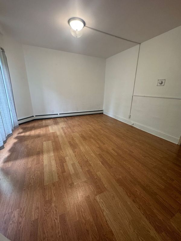 Foto principal - 414 6th St S