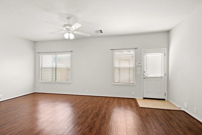 Foto del edificio - 23611 Wildwood Green Way