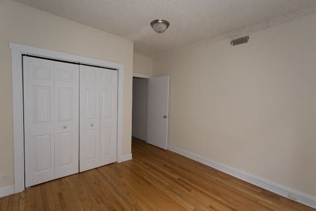 Foto del edificio - 3522 N Racine Ave