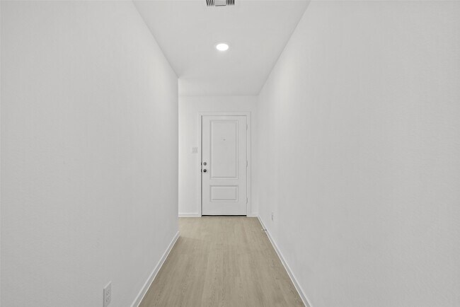 Foto del edificio - 214 Forest W St