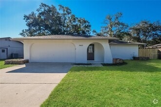 Building Photo - 7900 Lightfoot Dr