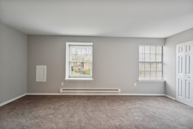 Bedroom - Newpointe Apartments