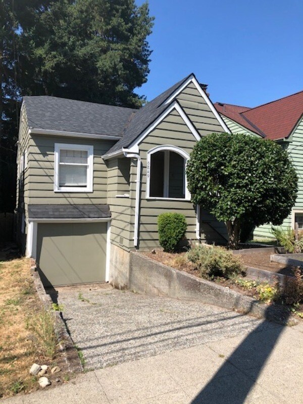 Building Photo - 6849 16th Ave NE