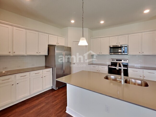 Foto del edificio - 33855 Thyme Dr