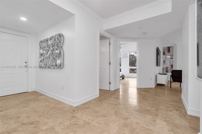 Building Photo - 9 NE 20th Ave