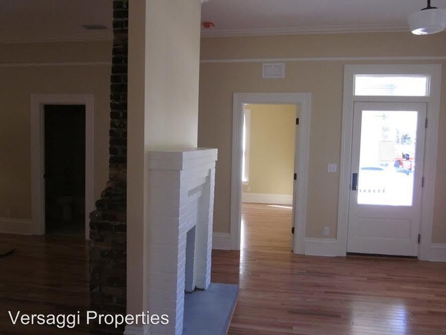 Building Photo - 3 br, 2 bath House - 2201 Central Ave