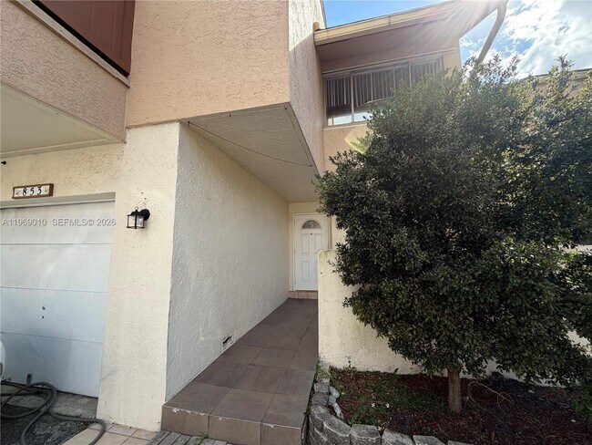 Foto del edificio - 853 NW 81st Terrace