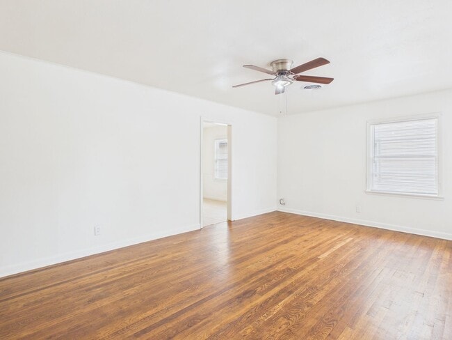 Building Photo - 4308 S Jackson St