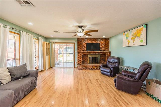 Foto del edificio - 7215 NW Willow Creek Dr