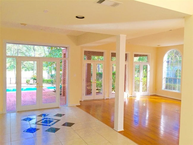 Building Photo - 67 S Longspur Dr