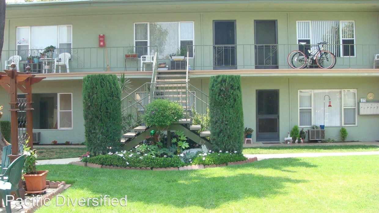Building Photo - 142 S Princeton Ave