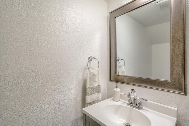 Foto del edificio - 5997 Bamford Dr
