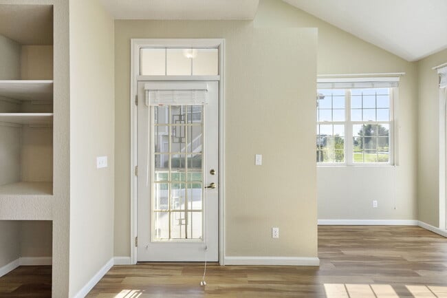 Building Photo - "Chic & Spacious 2-Bed, 2-Bath Condo with Granite Elegance in Littleton!"