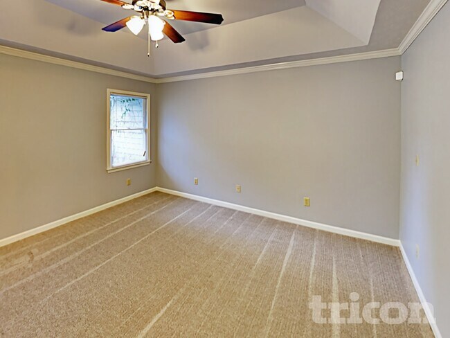 Building Photo - 2815 Club Forest Dr SE