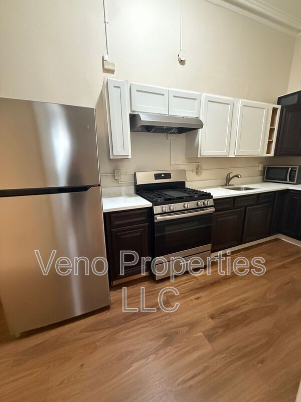 Foto del edificio - 98 Columbia St